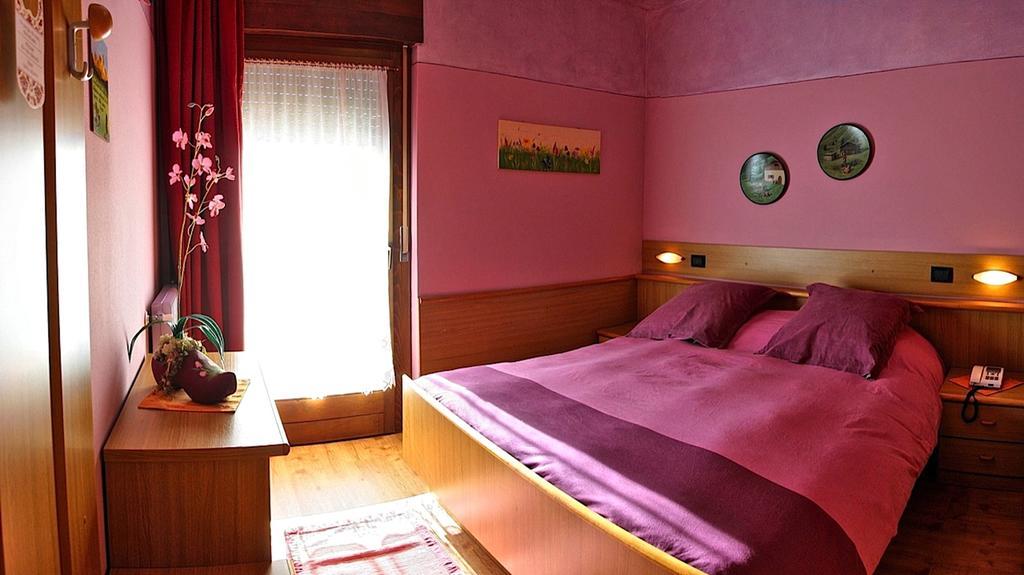 Albergo Venezia Пассо-Ролле Номер фото