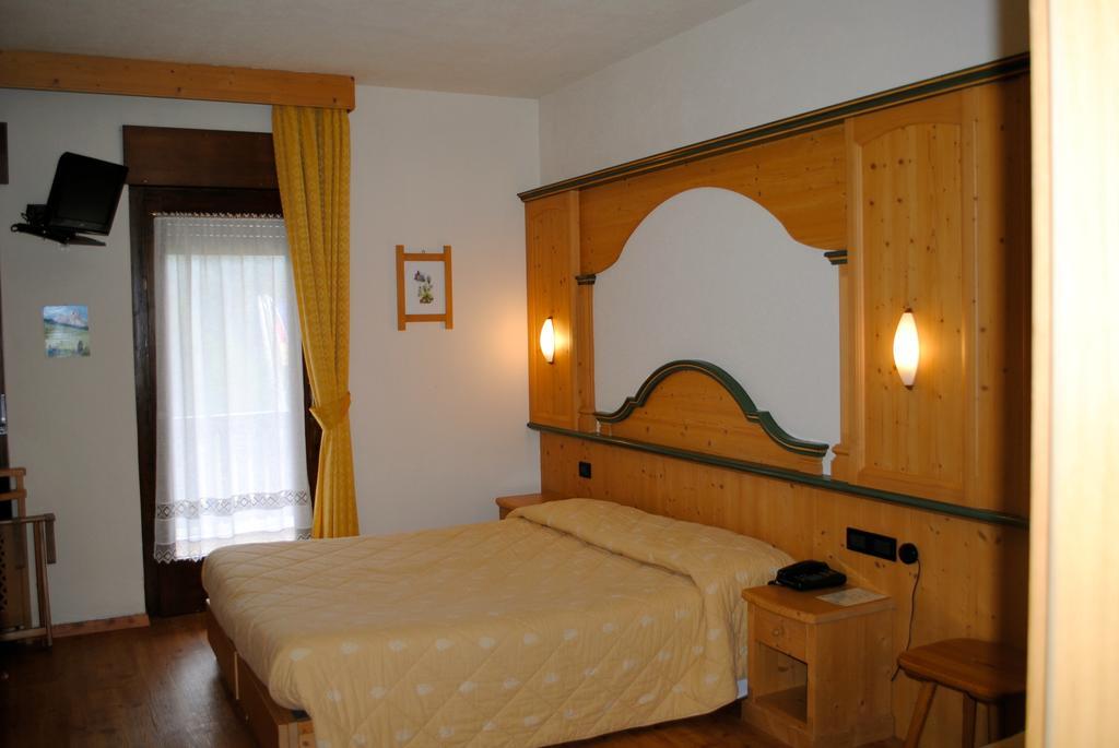 Albergo Venezia Пассо-Ролле Экстерьер фото