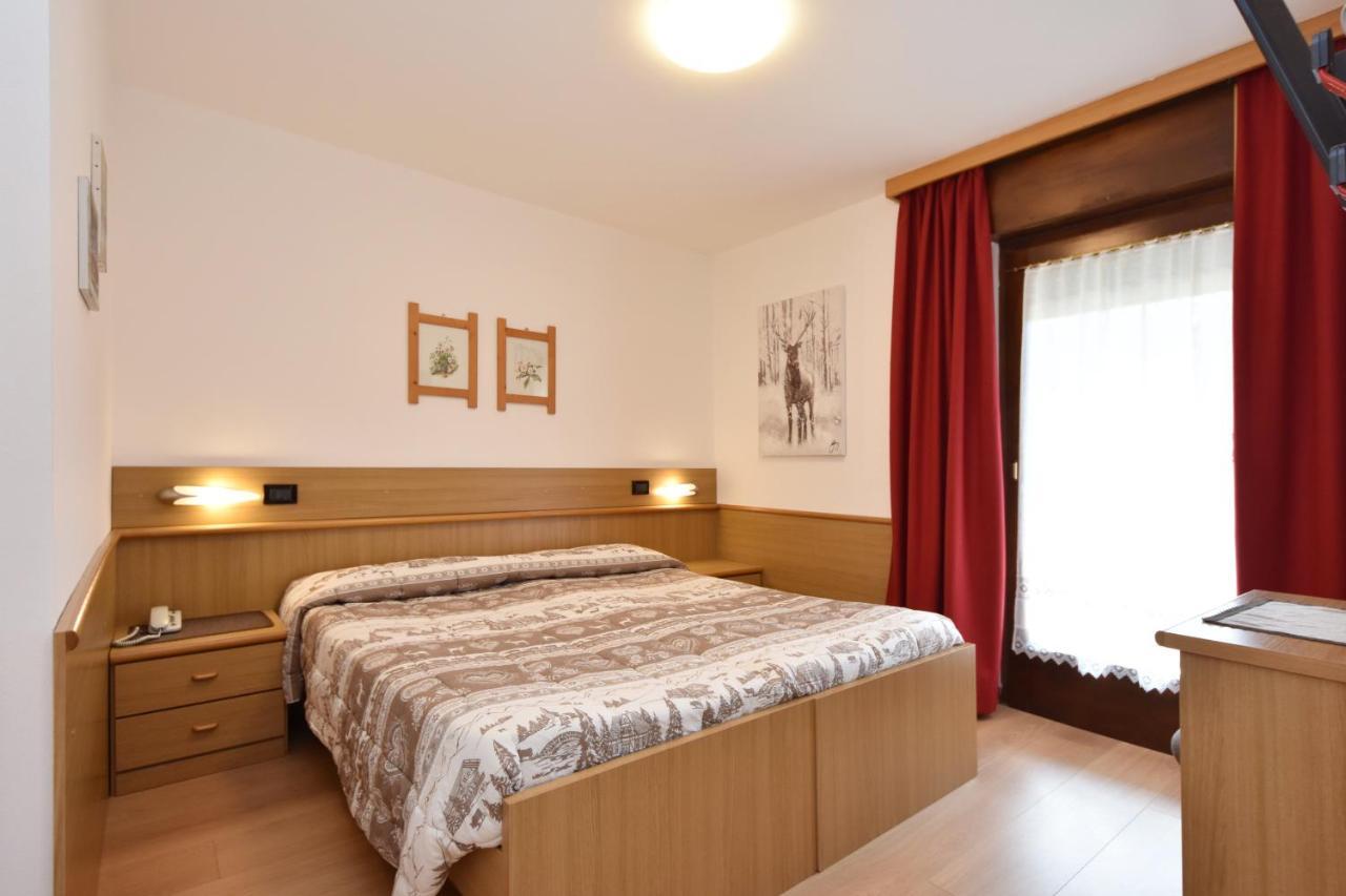 Albergo Venezia Пассо-Ролле Экстерьер фото